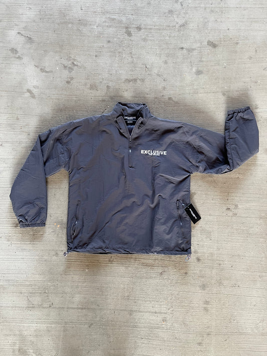 EXCLUSIVE  1/4 ZIP WINDBREAKER