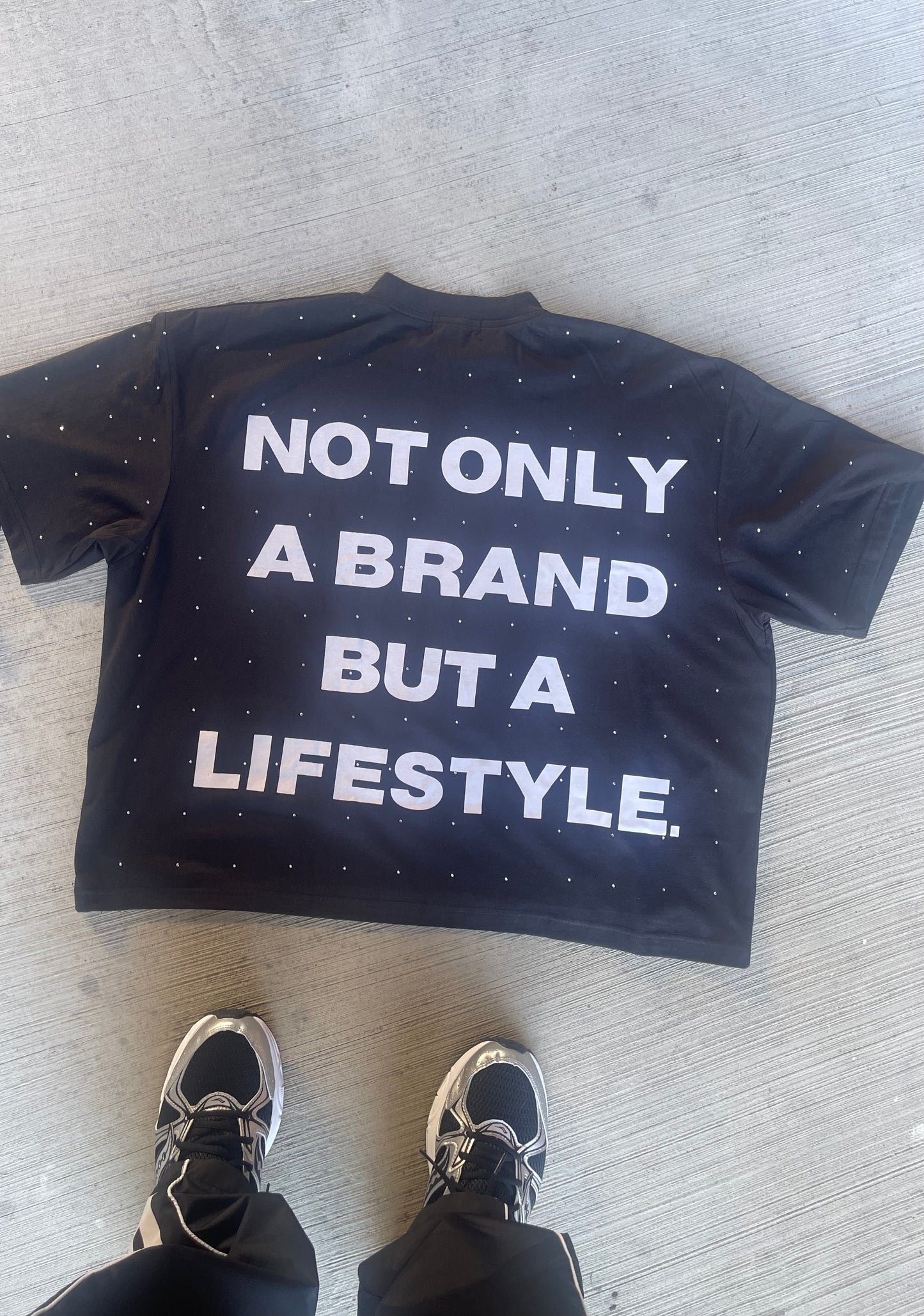 EXCLUSIVE STONE TEE